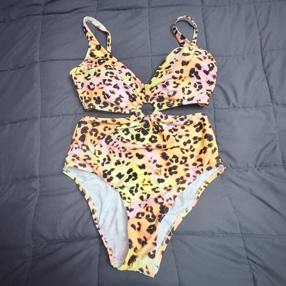 Bar III Summer Heat Animal-Print O-Ring Monokini Swimsuit - Size: Medium - NWT - Picture 3 of 14